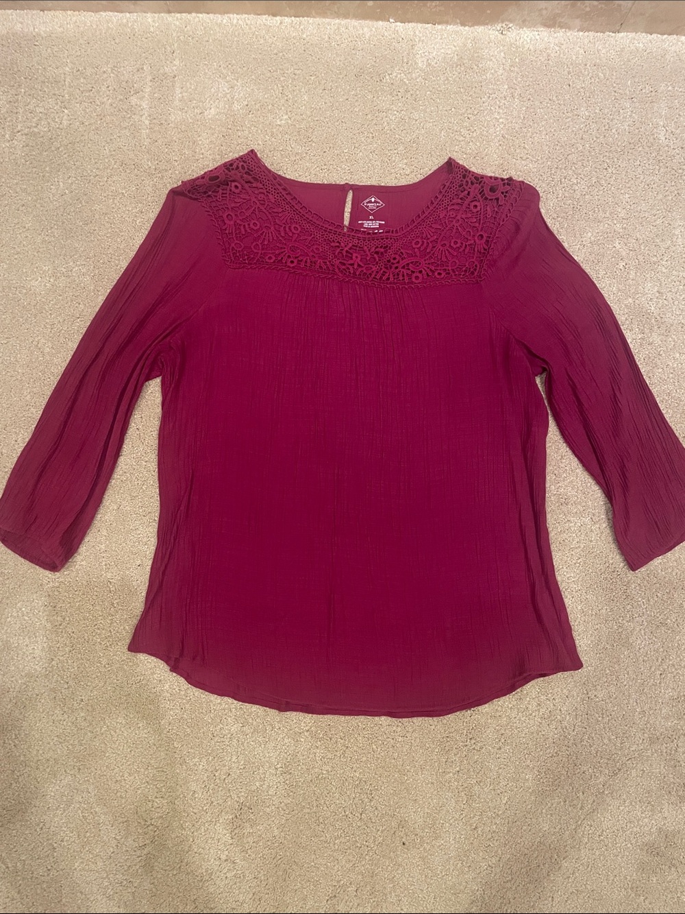 Maroon burgundy midsleeve lacy neckline top, size XL